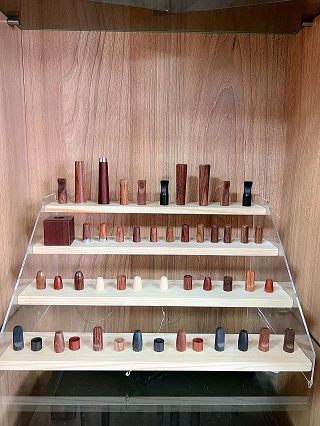 #木制品#手工制作#红木烟嘴,黑檀、红檀、科檀等木头烟嘴制作,版型可定做..